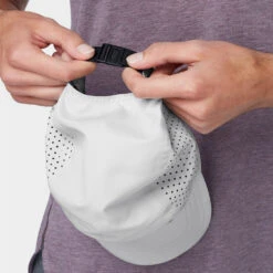 On Running On Lightweight Cap -Tennis Clothing and Gear Sales 055914 017 2