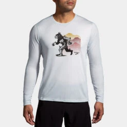 Brooks Distance Graphic Long Sleeve Men's -Tennis Clothing and Gear Sales 056816 091 1