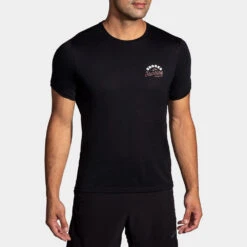 Brooks Distance Graphic Short Sleeve Men's -Tennis Clothing and Gear Sales 056934 013 1