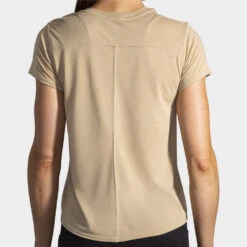 Brooks Distance Graphic Short Sleeve Spring 2022 Women's -Tennis Clothing and Gear Sales 057202 211 2