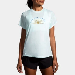 Brooks Distance Graphic Short Sleeve Spring 2022 Women's -Tennis Clothing and Gear Sales 057202 430 1