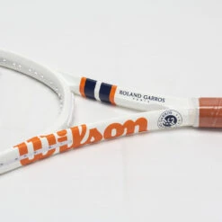 Wilson Clash 100L V2 Roland Garros 2023 6 Wilson Clash 100L V2 Roland Garros 2023 -Tennis Clothing and Gear Sales 102983 3