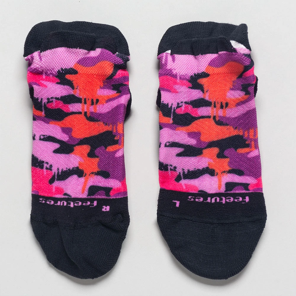 Feetures Elite Light Cushion No Show Tab Camo Splash Socks 4 Feetures Elite Light Cushion No Show Tab Camo Splash Socks - Image 4